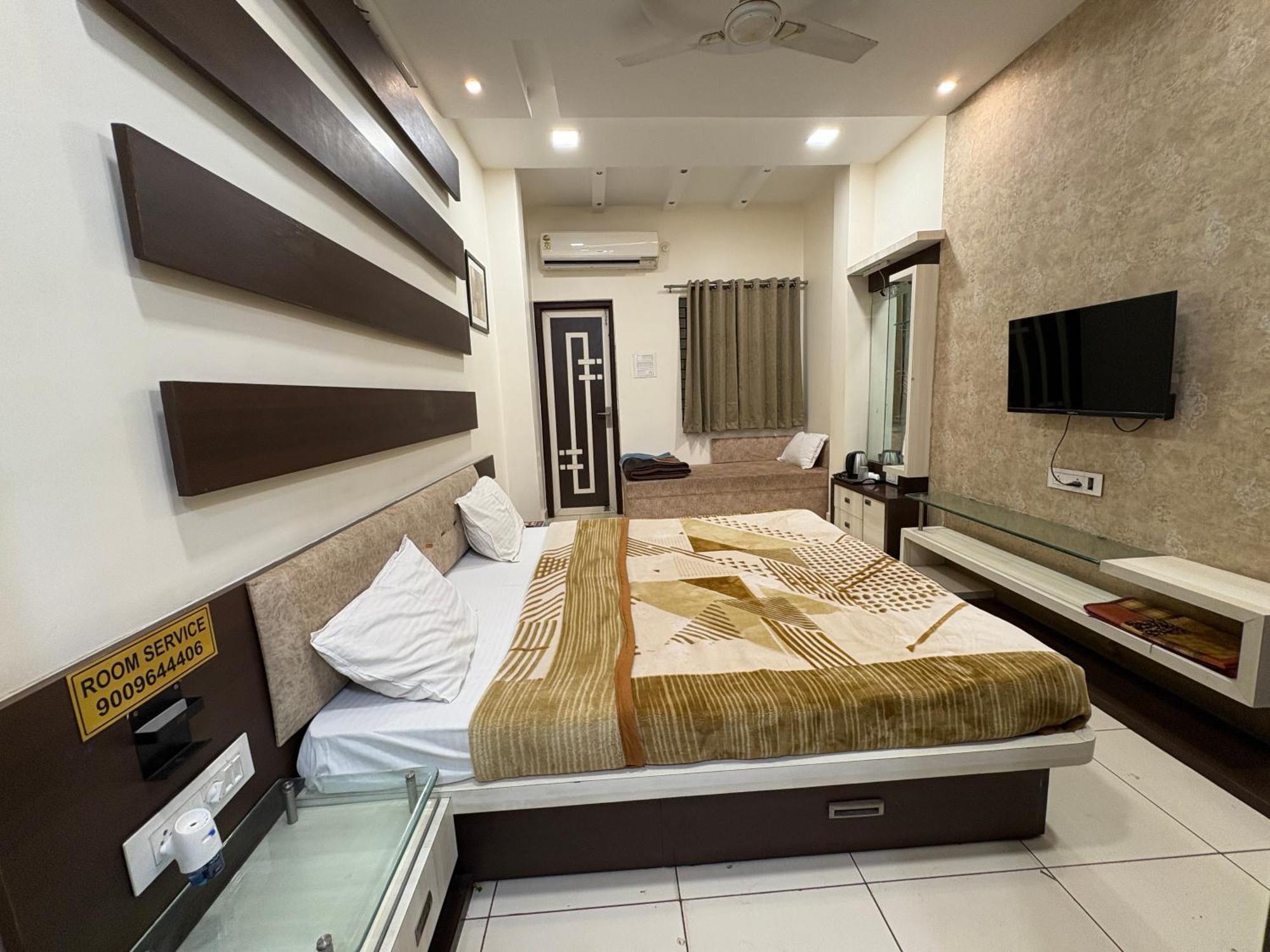 Hotel Anantshree Ujjain Exterior photo